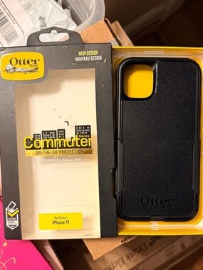 OtterBox Commuter Series iPhone 11 Case - Black